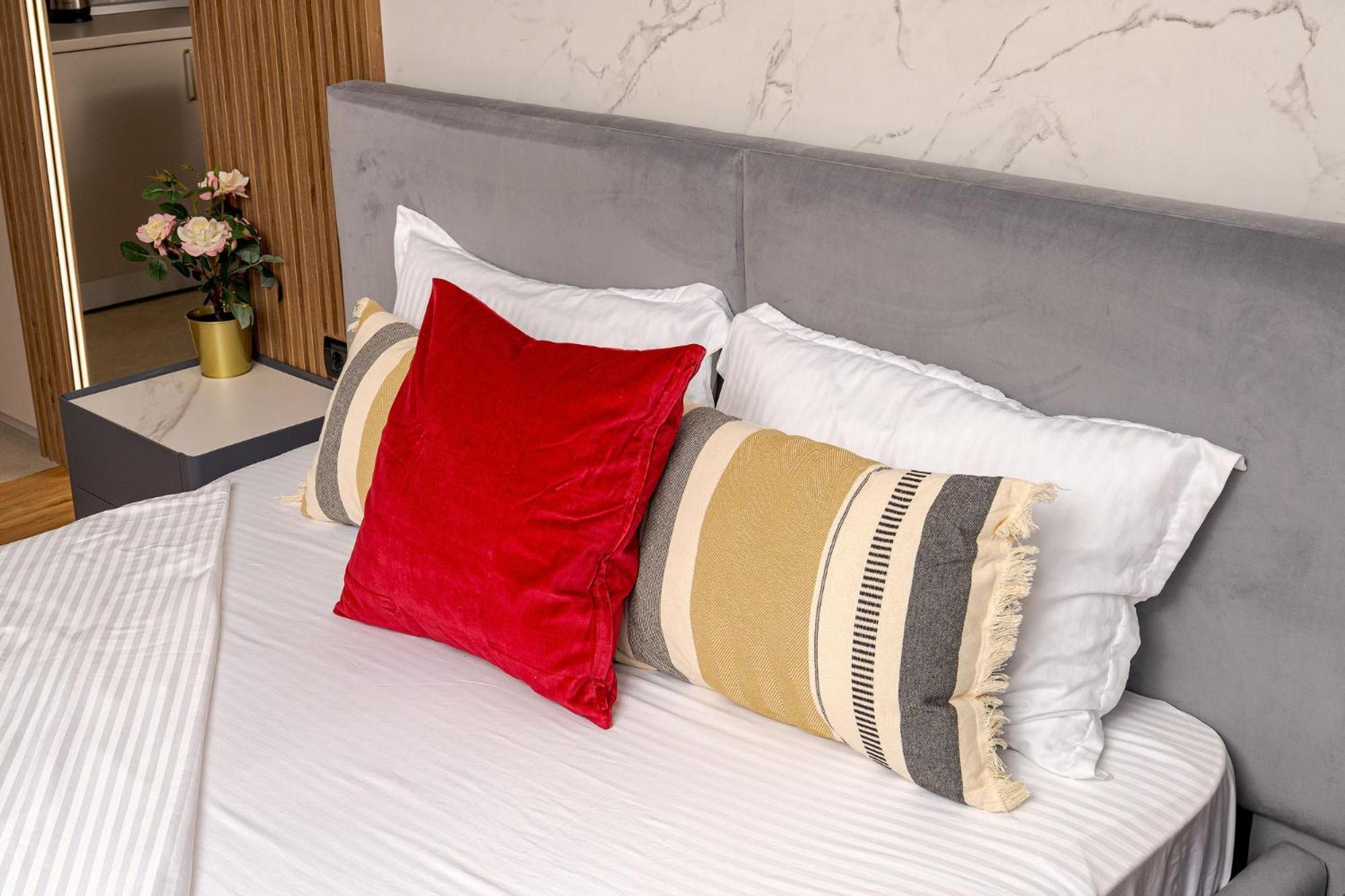 Romana Vibe Elegance In The Heart Of The City Βουκουρέστι Εξωτερικό φωτογραφία
